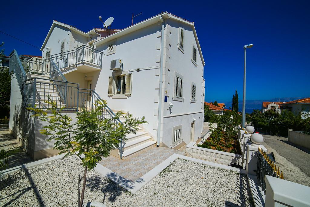 Apartments Manda Supetar Exteriér fotografie